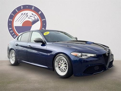 2017 Alfa Romeo Giulia Base