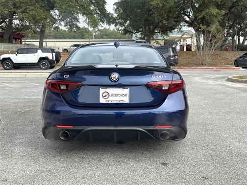 2017 Alfa Romeo Giulia Base