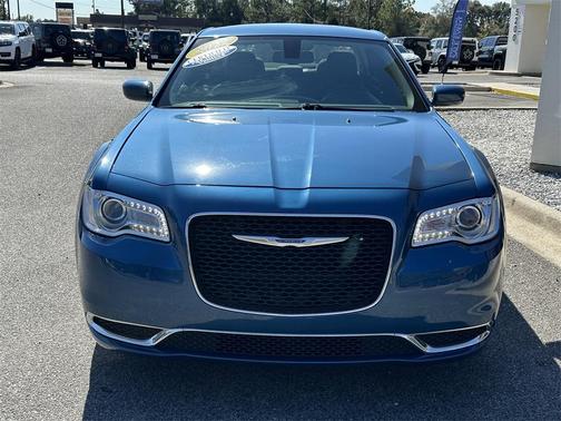 2022 Chrysler 300 Touring