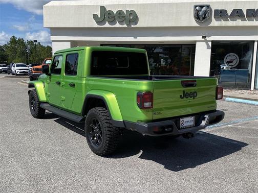 2025 Jeep Gladiator Sport