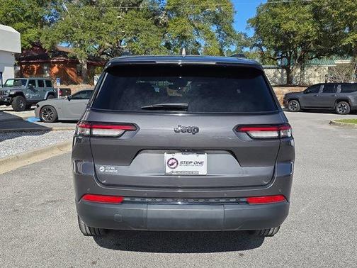 2021 Jeep Grand Cherokee L Laredo