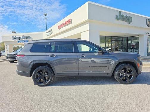 2021 Jeep Grand Cherokee L Laredo