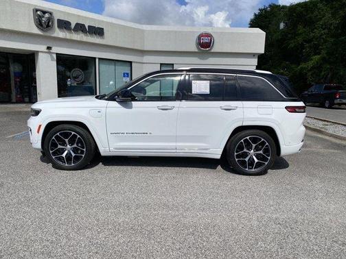 2022 Jeep Grand Cherokee 4xe Summit