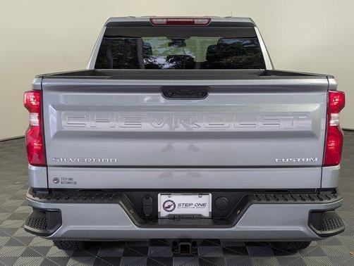 2025 Chevrolet Silverado 1500 Custom