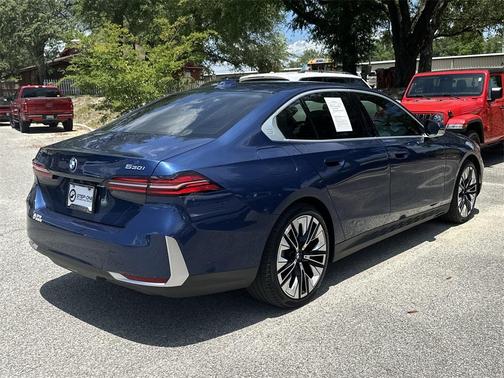 2024 BMW 530 i