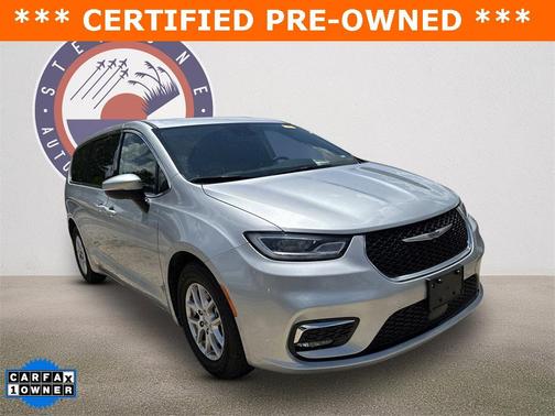 2023 Chrysler Pacifica Touring-L