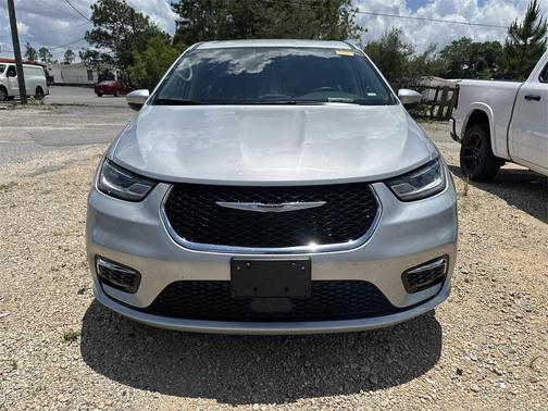 2023 Chrysler Pacifica Touring-L