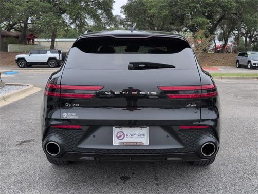 2023 Genesis GV70 2.5T