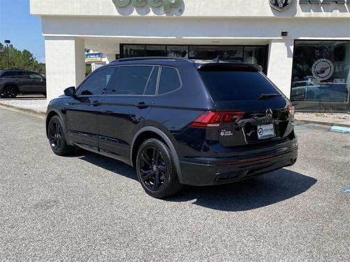 2024 Volkswagen Tiguan 2.0T SE R-Line Black