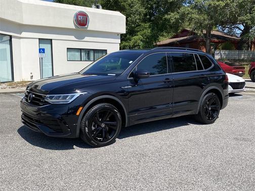 2024 Volkswagen Tiguan 2.0T SE R-Line Black