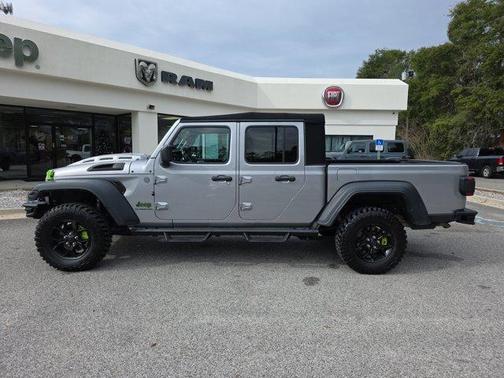 2020 Jeep Gladiator Sport
