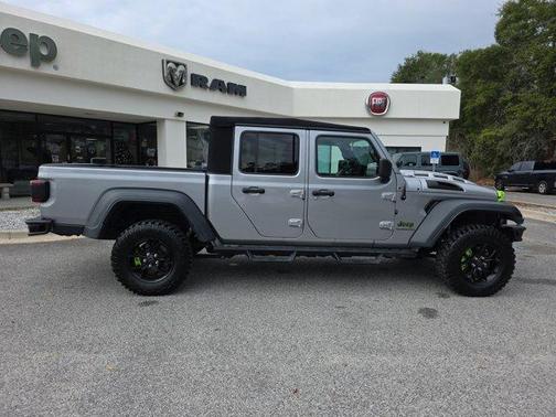 2020 Jeep Gladiator Sport