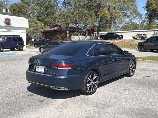2022 Volkswagen Passat 2.0T SE