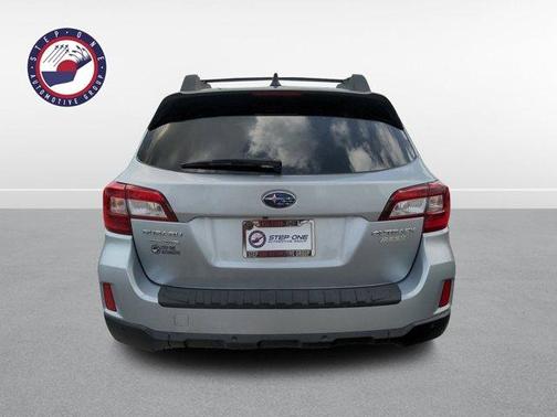 Photo 5 of 30 of 2017 Subaru Outback 2.5i Limited