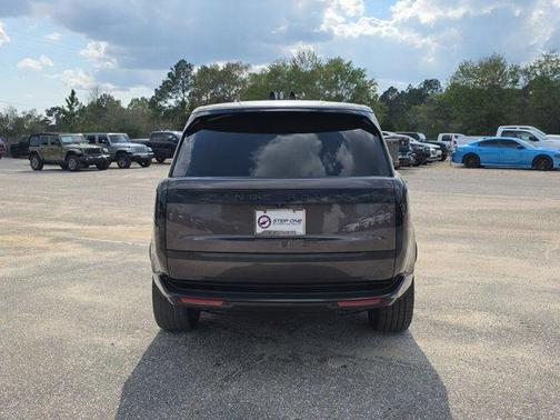 2022 Land Rover Range Rover P530 SE