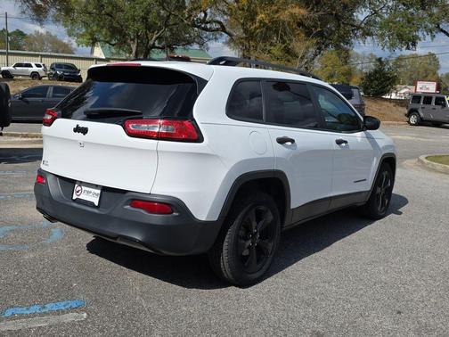 2016 Jeep Cherokee Altitude