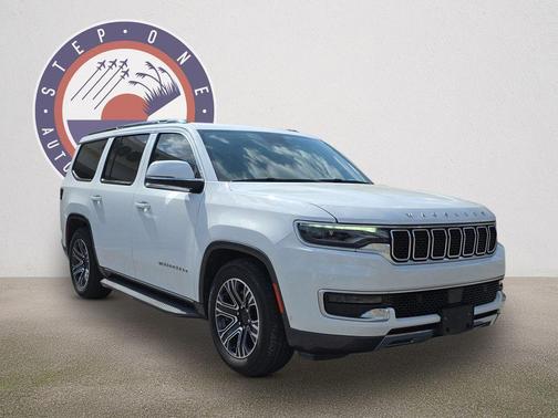 Bright White Clearcoat 2022 Jeep Wagoneer Series III