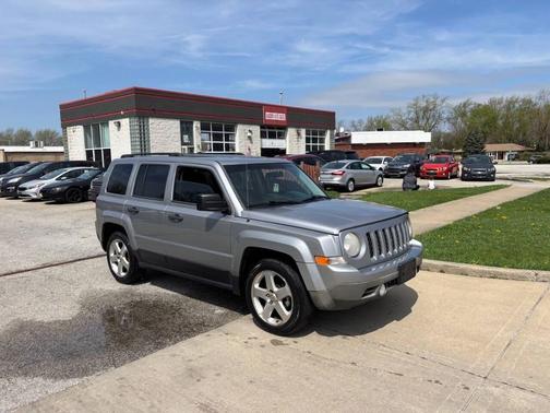 Billet Silver Metallic Clearcoat 2014 Jeep Patriot Altitude