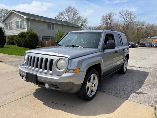 Billet Silver Metallic Clearcoat 2014 Jeep Patriot Altitude