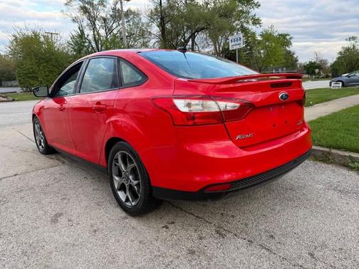 Race Red 2014 Ford Focus SE