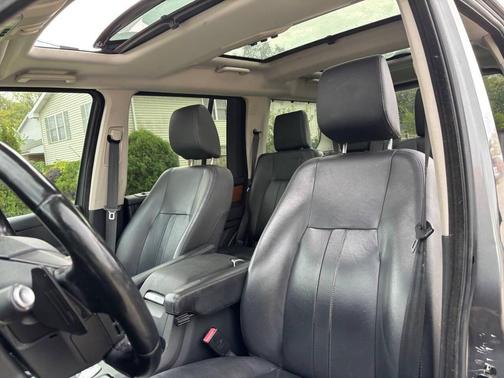 2015 Land Rover LR4 Base