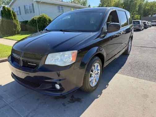 Black Clearcoat 2011 Dodge Grand Caravan R/T