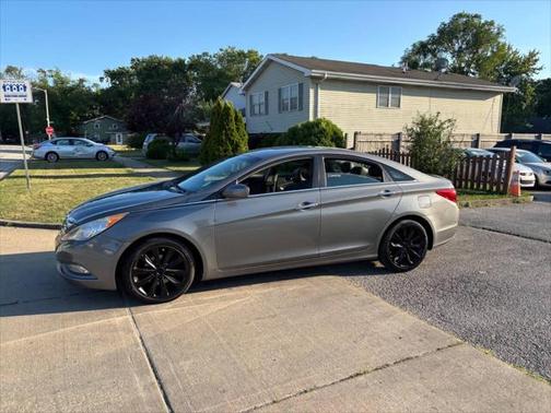 2013 Hyundai SONATA SE