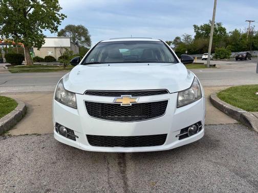 Summit White 2013 Chevrolet Cruze LTZ