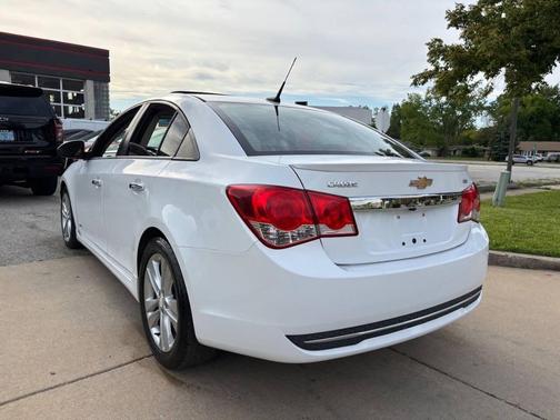 Summit White 2013 Chevrolet Cruze LTZ