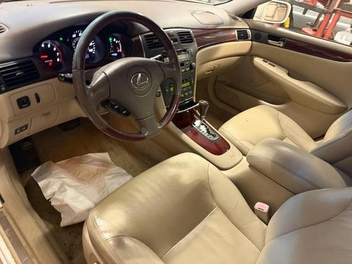 Alabaster Metallic 2004 Lexus ES 330 Base