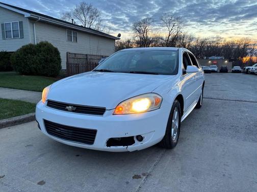 Summit White 2011 Chevrolet Impala Fleet