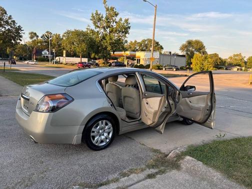 2010 Nissan Altima 2.5 S