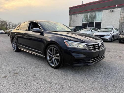2019 Volkswagen Passat 2.0T R-Line