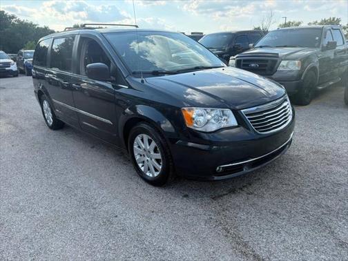 2013 Chrysler Town & Country Touring