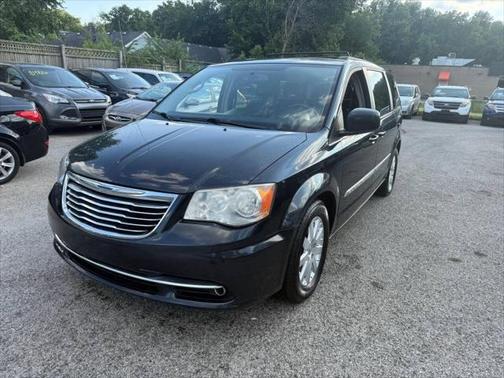 2013 Chrysler Town & Country Touring