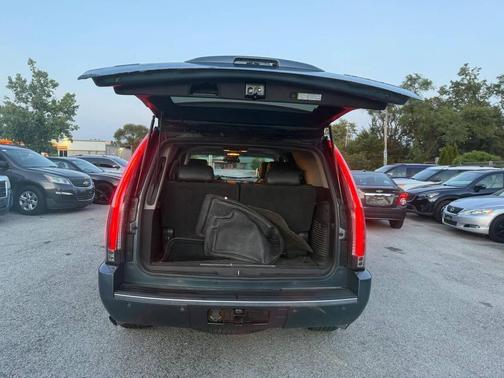 2008 Cadillac Escalade Base