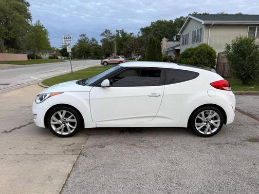 Century White 2017 Hyundai Veloster Base