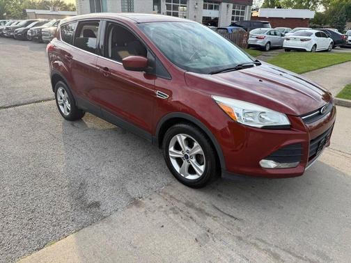 Ruby Red Metallic Tinted Clearcoat 2016 Ford Escape SE
