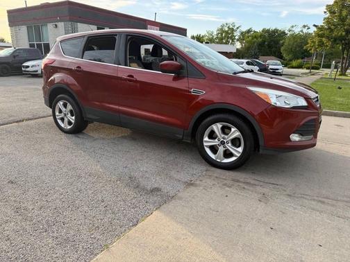 Ruby Red Metallic Tinted Clearcoat 2016 Ford Escape SE
