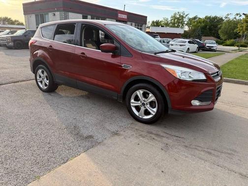 Ruby Red Metallic Tinted Clearcoat 2016 Ford Escape SE