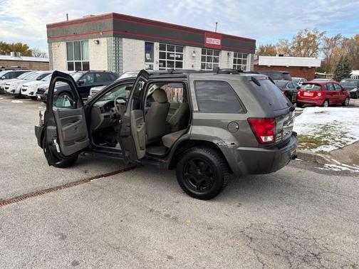 2006 Jeep Grand Cherokee Laredo