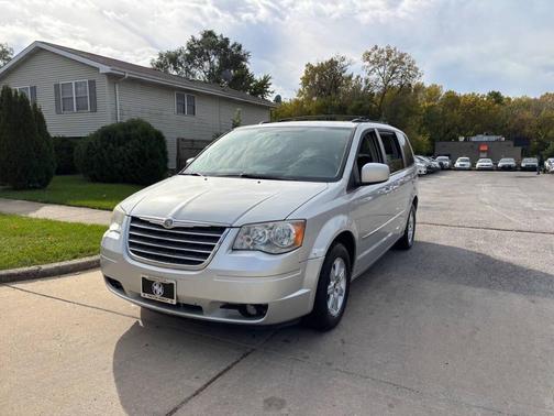 2010 Chrysler Town & Country Touring
