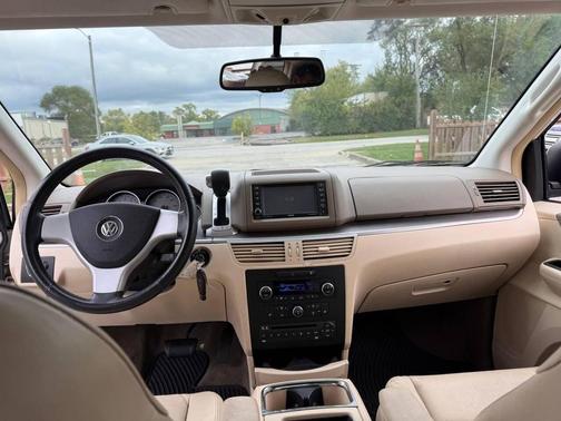 2009 Volkswagen Routan SEL