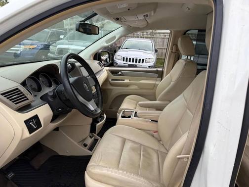 2009 Volkswagen Routan SEL