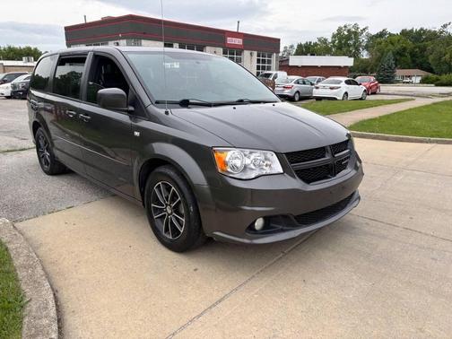 Maximum Steel Metallic Clearcoat 2014 Dodge Grand Caravan SXT