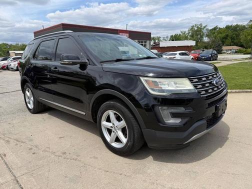 Shadow Black 2016 Ford Explorer XLT
