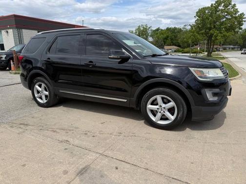 Shadow Black 2016 Ford Explorer XLT