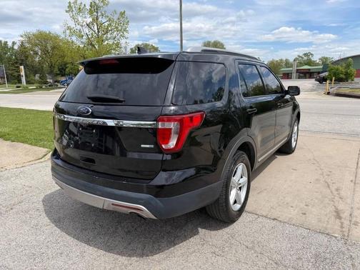 Shadow Black 2016 Ford Explorer XLT