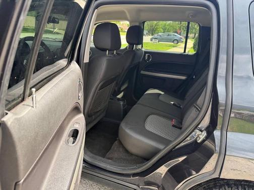 Black Granite Metallic 2011 Chevrolet HHR LT