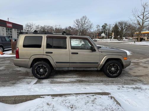 2006 Jeep Commander Base